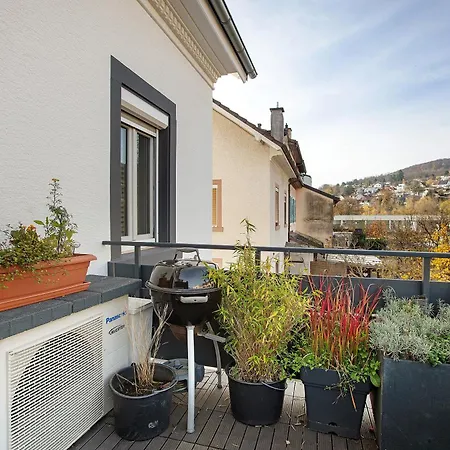 Haus *
